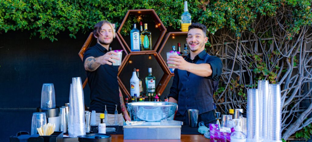 What are great bartending and bartender services? | Party Shakers