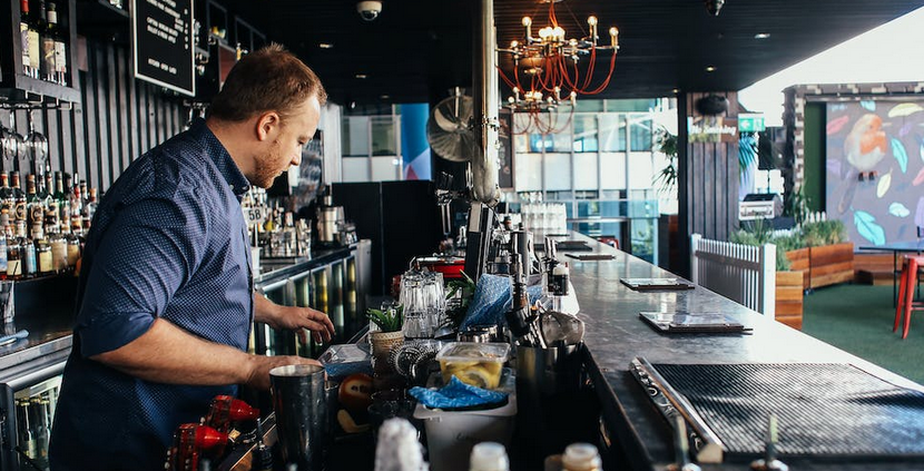 Bartending and technology: What are the challenges ahead? - Party Shakers