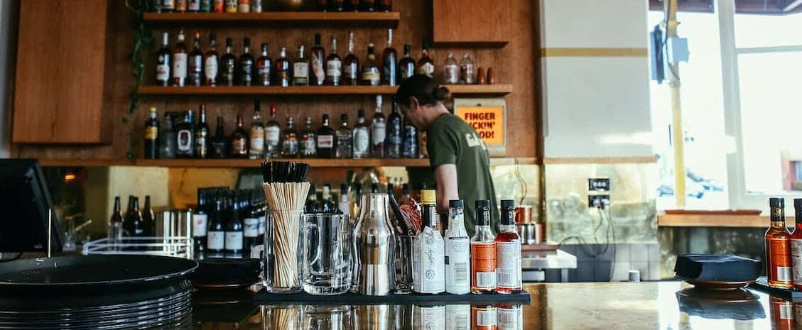 Resourceful bartenders: How to save the day during an event? - Party Shakers