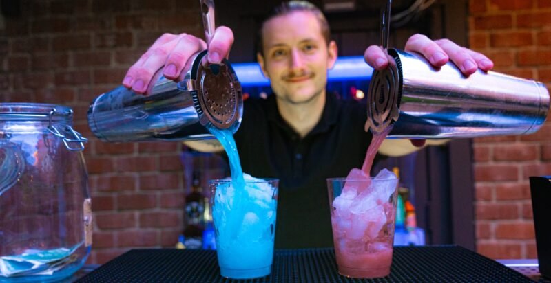 Licencia de bartender: ¿Necesitas una en Los Angeles? - Party Shakers