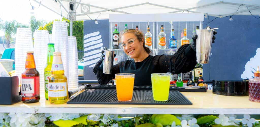 Mobile bartender services: Why is this service trending in 2023? - Party shakers