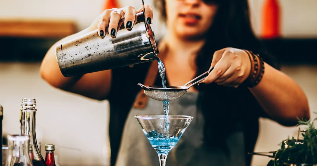Affordable Bartending: How to find affordable quality? - Party Shakers