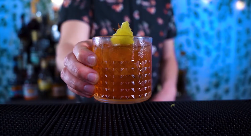 How to make a Canadian Whisky Old Fashioned - Party Shakers
