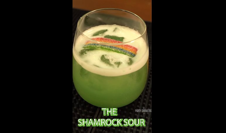 how to make the Shamrock Sour - Party Shakers